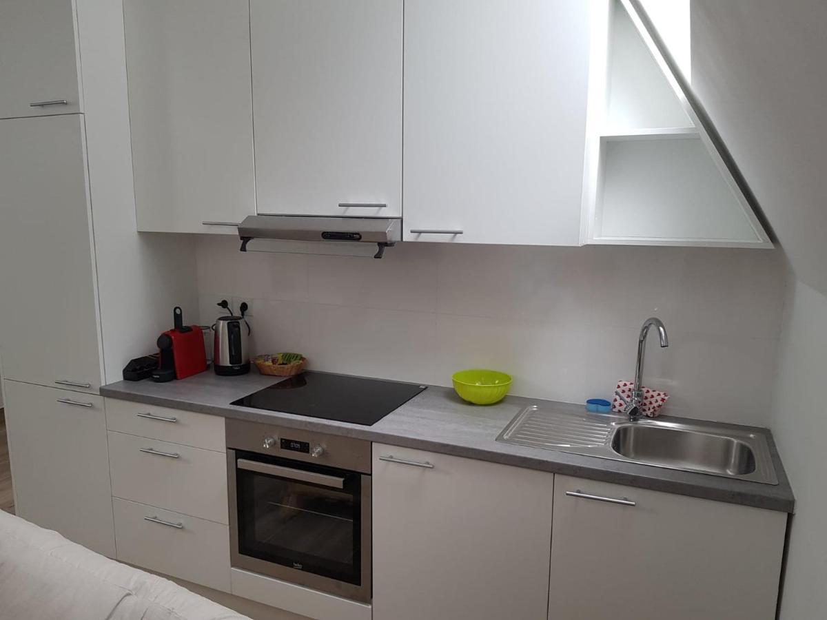 Al In Den Aap Gelogeerd? Apartment Мехелен Екстериор снимка