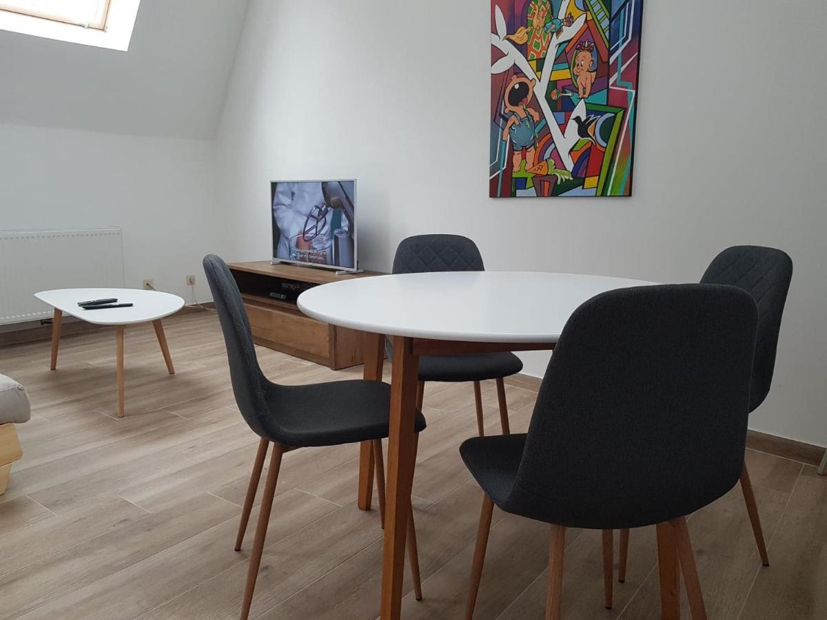 Al In Den Aap Gelogeerd? Apartment Мехелен Екстериор снимка